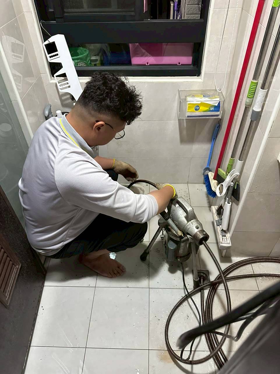 浴室水刀疏通的實際操作過程